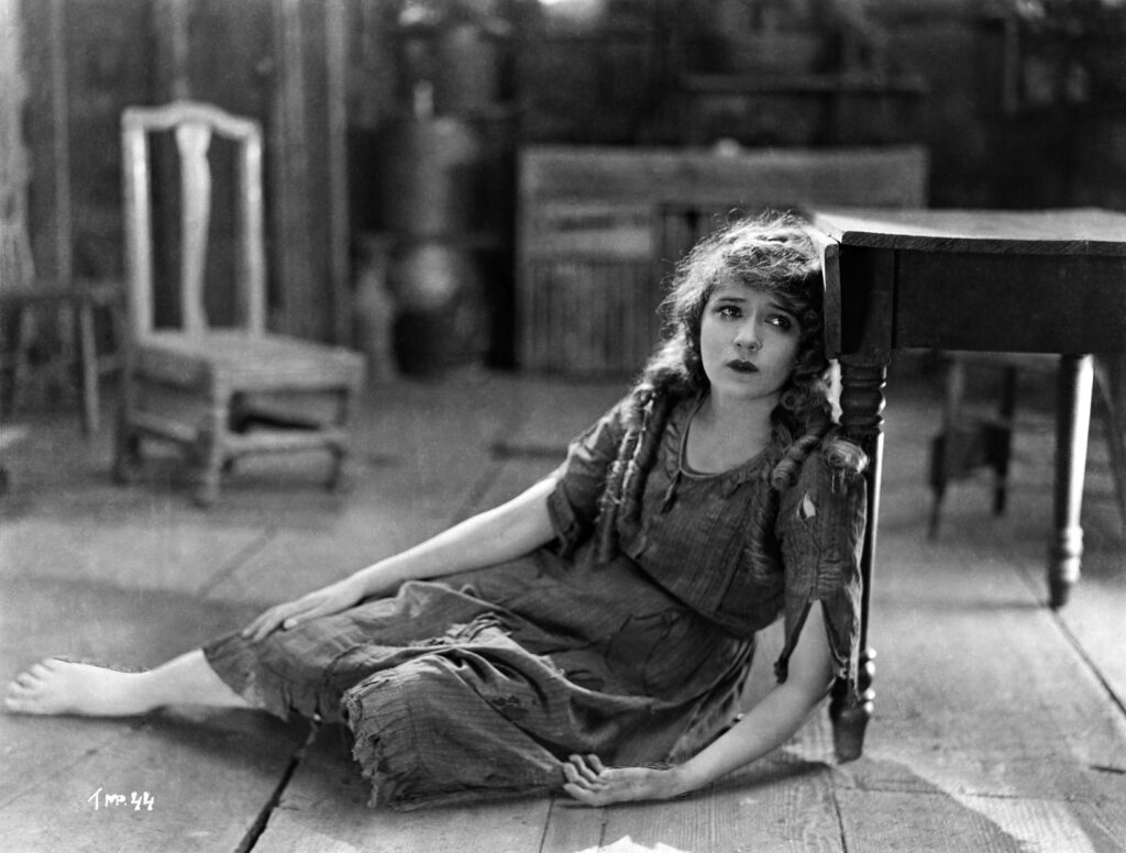 Mary Pickford em cena de Tess of the Storm Country (1914). Cortesia: Academy of Motion Picture Arts and Sciences.